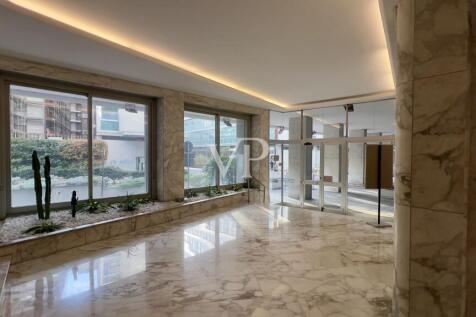 Ingresso palazzo Corso Italia 15