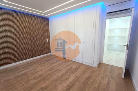 Room #apartment #t2 #quarteira #seaview
