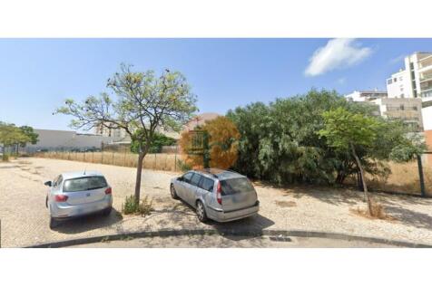 Urban land for construction of 3 buildings - Riverside - Olhão