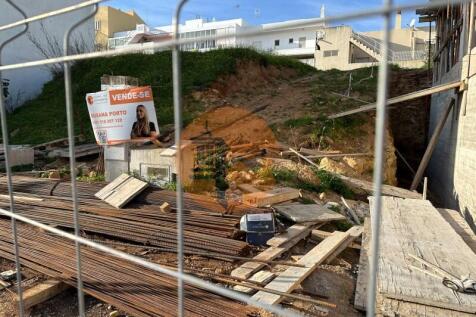 Plot of Land #Algarve#Moncarapacho#Beach#Sol#CasasdoSotaventoOlhão