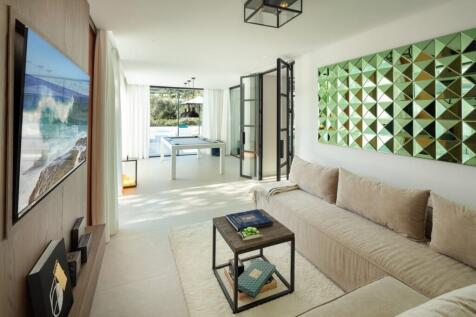 Tv room