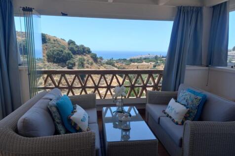Lynnes Balcony 3