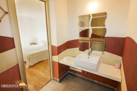 Property Image 100