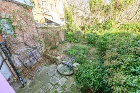 46ft X 31ft Garden
