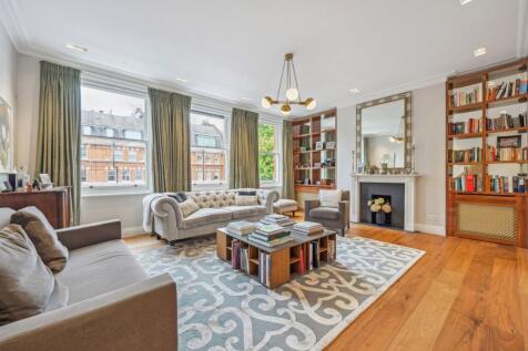 Lateral Apartment