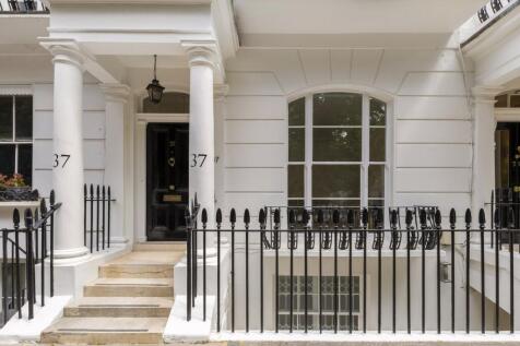 Private Entrance