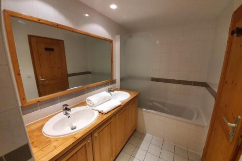 Standard bathroom