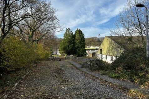 Private Access Road to Units 1, 2 and Car Park