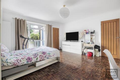 Bedroom/Living Area