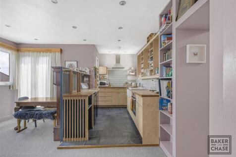 Duel aspect Open Plan Kitchen/Living Space