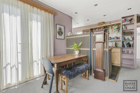 Duel aspect Open Plan Kitchen/Living Space
