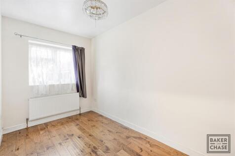 Bedroom 4 or study/home office/play room