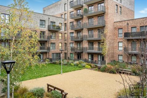 Car Park &amp; Communal Grounds