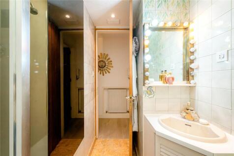 Family Shower Room