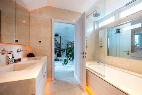 2nd Floor Bathroom