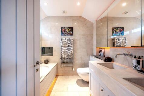 2nd Floor Bathroom