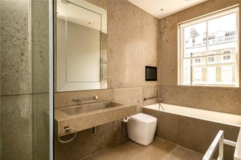 Principal Bathroom