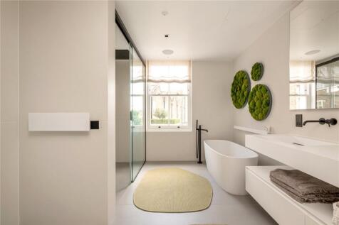En Suite Bathroom