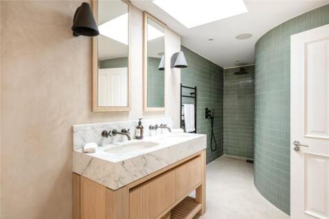 Second Floor Ensuite