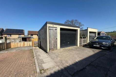 Garage/Parking