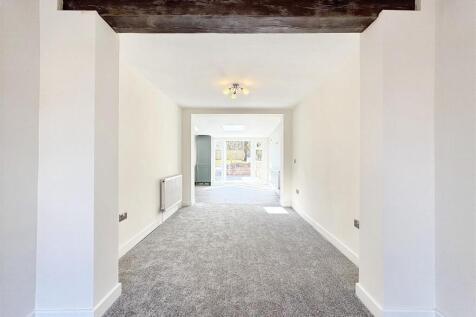 Flowing Ground Floor