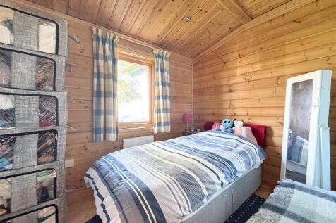 Bedroom Two (Chalet)