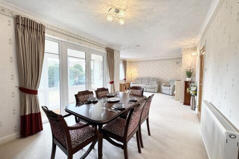 Lounge/Diner