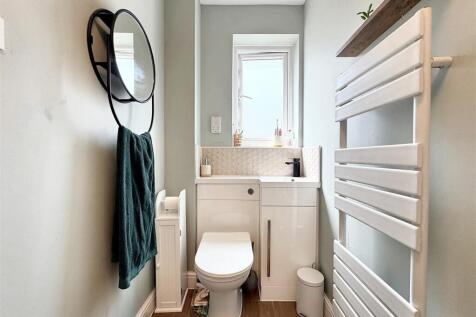 En-suite to B2 &amp; B3