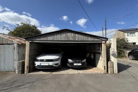 Double Garage/Parking