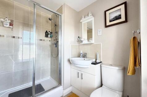 En-suite to Bedroom One