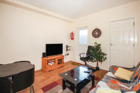 Lounge / Dining Room