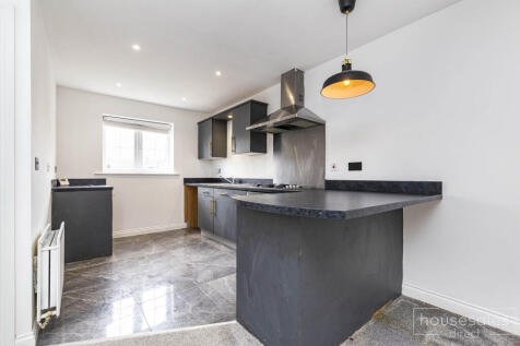 Kitchen / Lounge 