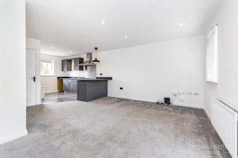 Kitchen / Lounge