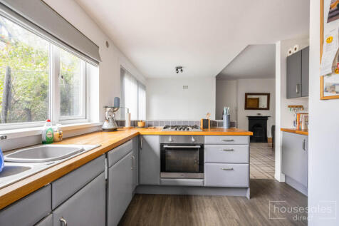 Open Plan Kitchen / Living Room