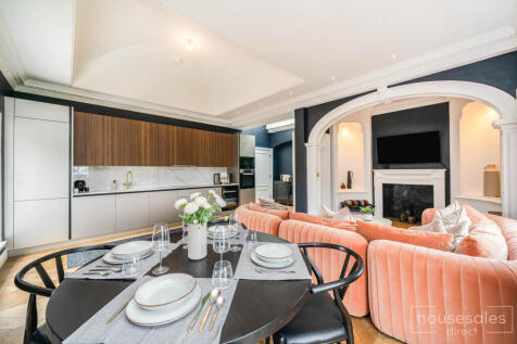 Kitchen / Living Room