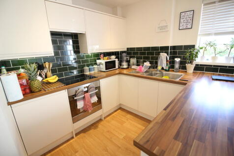 6 Highfield Court (3