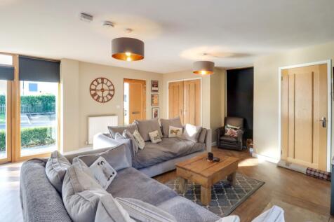 Living-Room-V