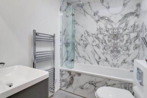 Family-Bathroom-1