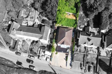 Aerial with B&amp;W