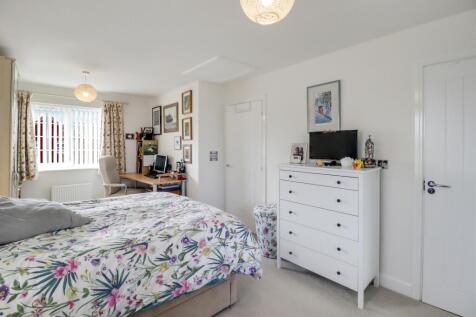 Msster-Bedroom-I