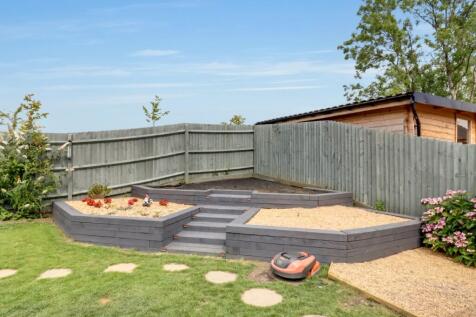 Raised-Seating-Area