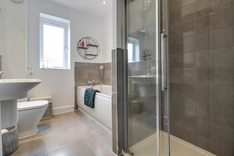 Family-Bathroom-4