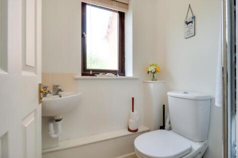 Ensuite-Toilet
