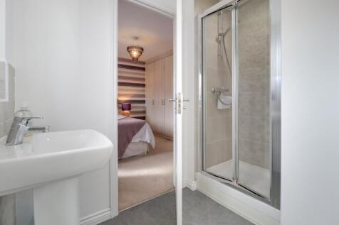 Ensuite-to-Bedroom-Two-II
