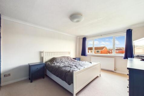 CAM02195G0-PR0056-STILL014