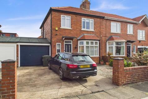 CAM02195G0-PR0092-STILL034