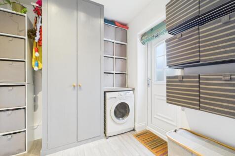 CAM02195G0-PR0091-STILL013