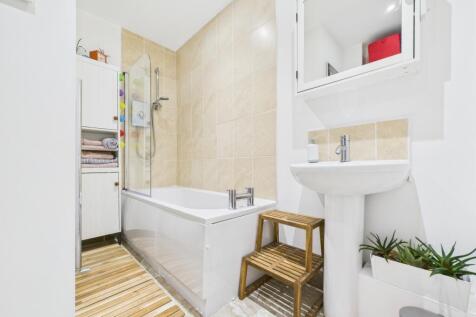 CAM02195G0-PR0091-STILL016