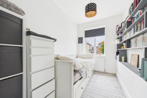 CAM02195G0-PR0093-STILL027