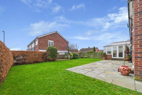 CAM02195G0-PR0095-STILL034